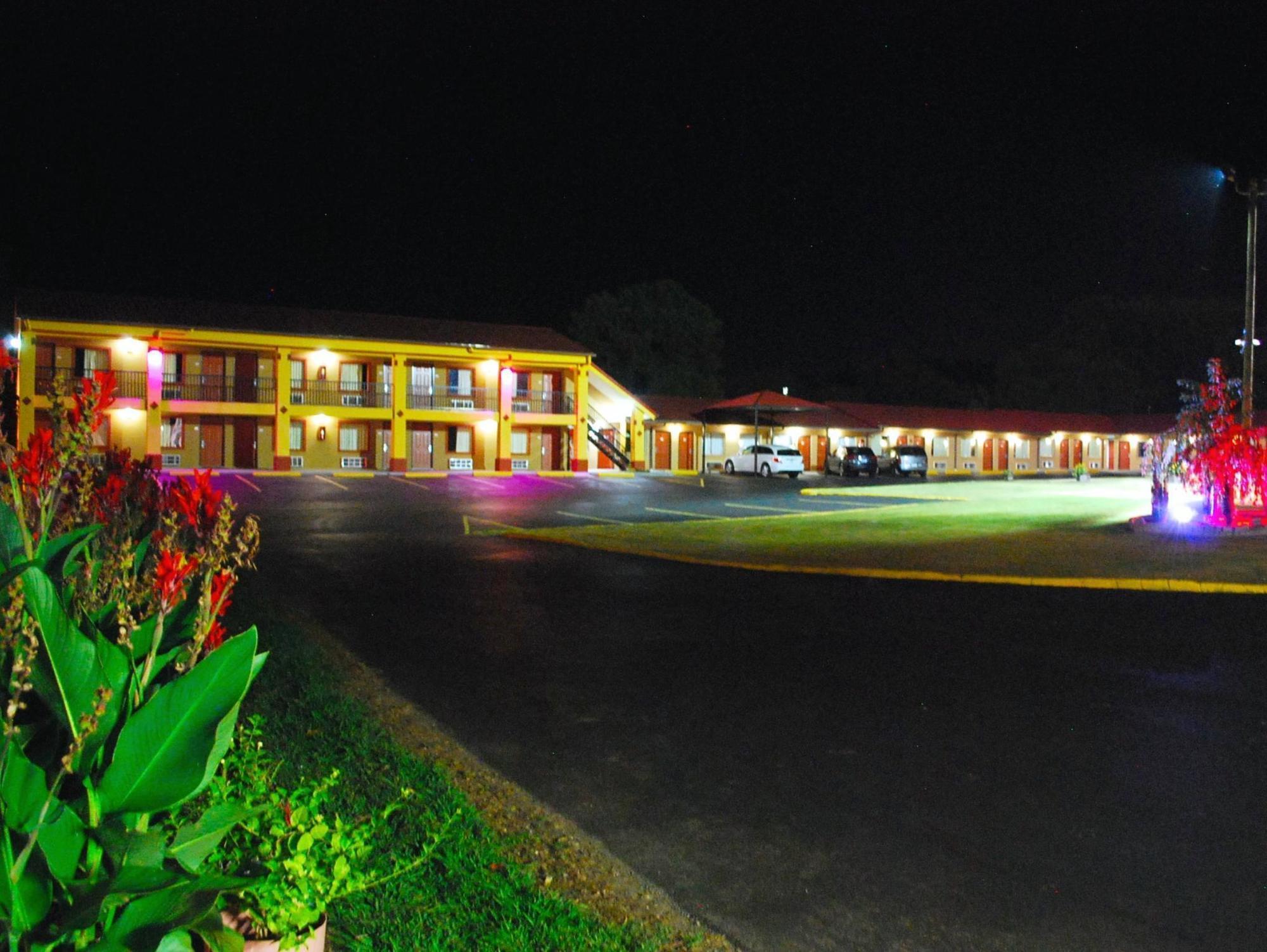 Duffys Motel - Calhoun Exterior photo