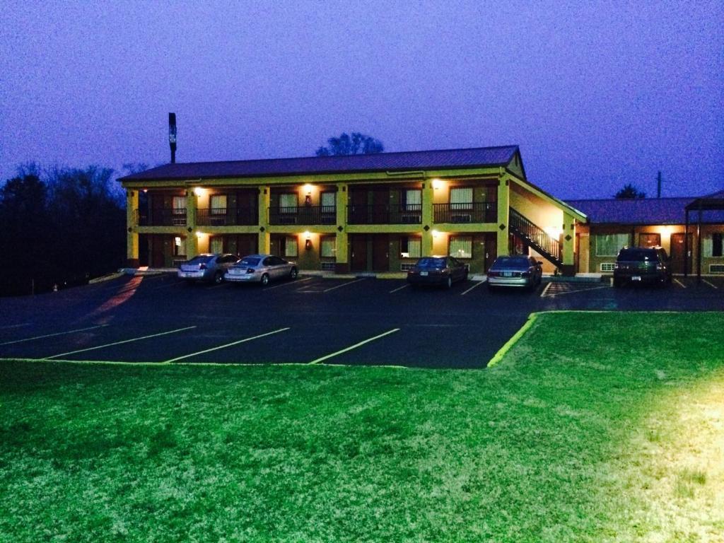 Duffys Motel - Calhoun Exterior photo